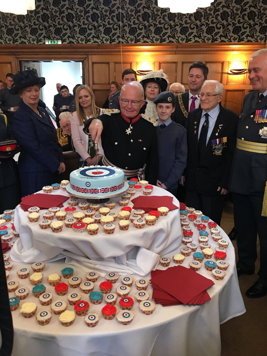 OC_SEMids's tweet photo. Fanstatic RAF100 celebration today at Derby Cathedral. All Derbyshire Sqns (&amp; some neighbouring Notts units) on parade together with @ErewashR. Well done all - very smart turn out! @126DerbyRAFAC @348atc @504sqnrafac @1211AirCadets @1359SqnATC @1360SqnATC @2195ATC @2418ATC https://t.co/O98cRprymW