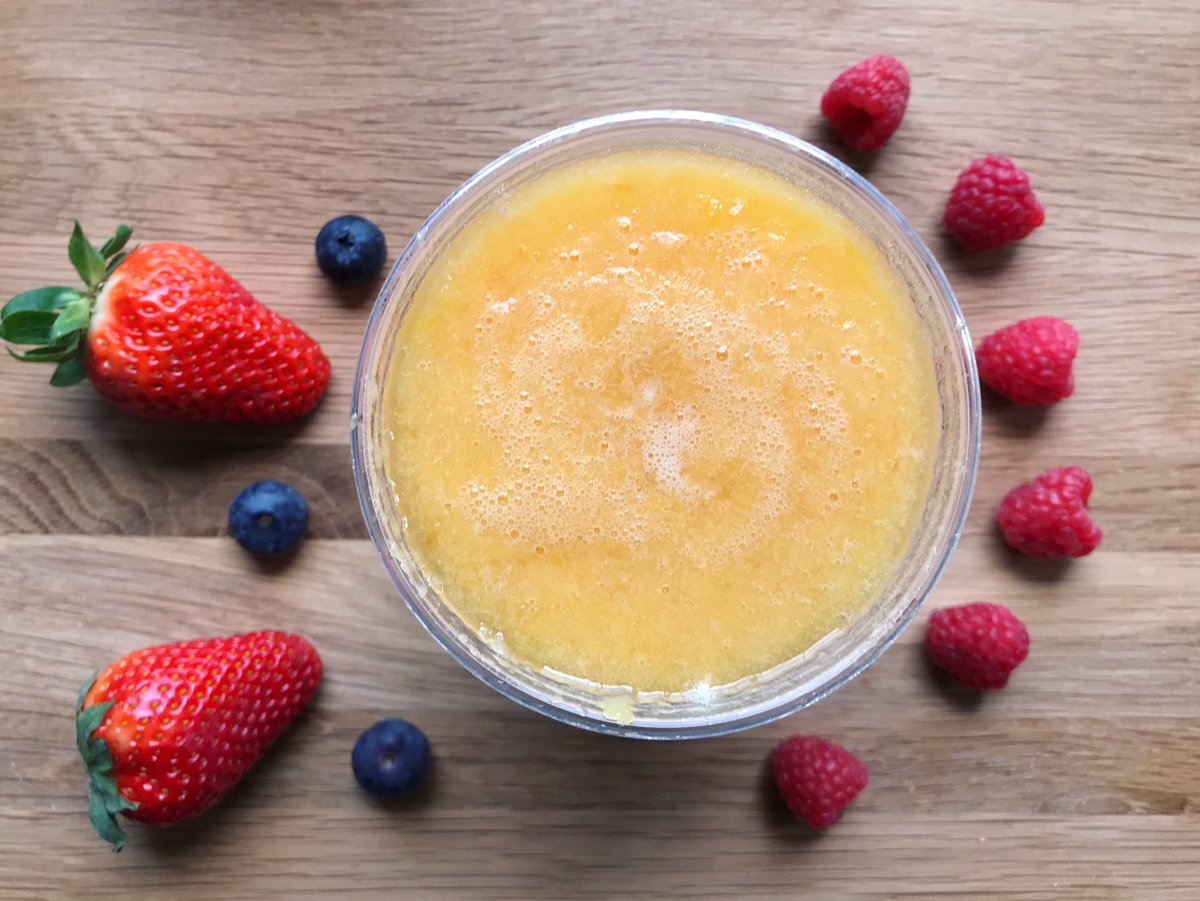 Fresh Fruit Smoothies..... a range of flavours to choose from! Why not try our Berry Blast or our Pineapple Kick? 🍓🍍 #loaf #bakery #loafbakery #smoothie #fruit #strawberry #blueberry #raspberry #cafe #lunch #breakfast #dinner #pineapple #carrot #yum #food #drink #farnham #fleet