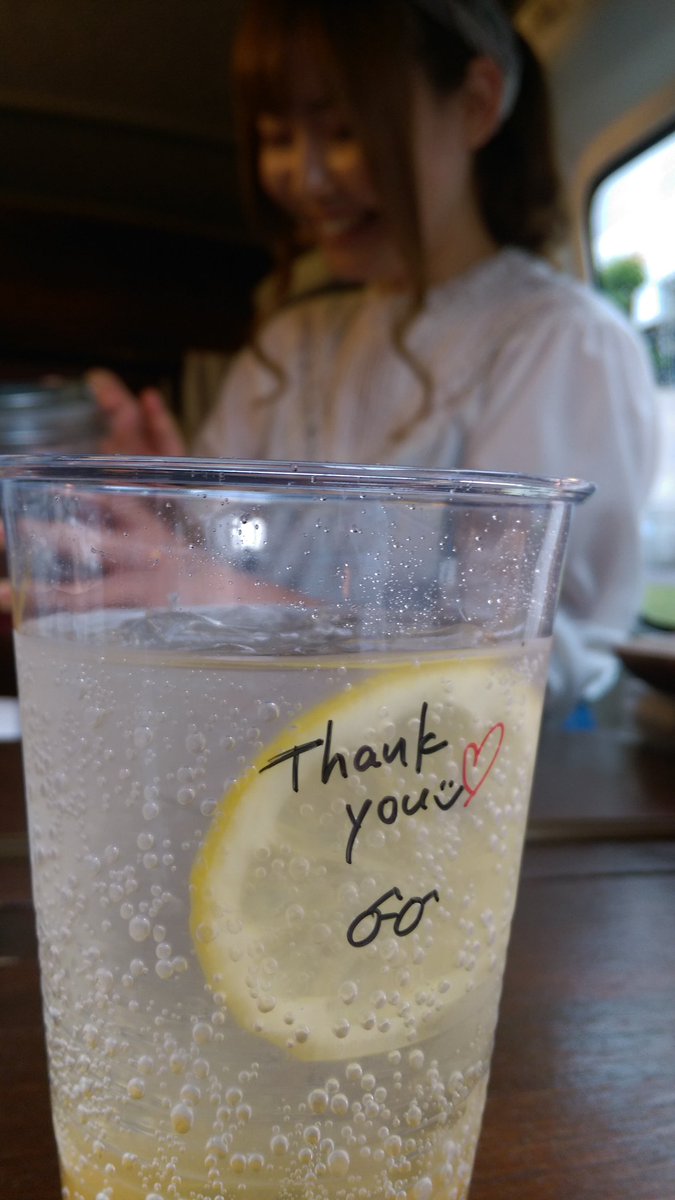terasumegane's tweet photo. レモンスカッシュが美味だった💓
#レモンスカッシュ
#CafeFlat
#カフェ
#移動cafe
#テラスメガネ
#ys445
#ハトメ洋装店
#テラスメガネファッションウィーク https://t.co/xCzRcv1Y1X
