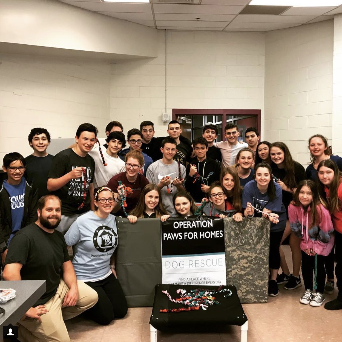 BBYOInsider's tweet photo. We loved seeing all of your incredible events for J-Serve last week, but we're not done yet! Shout-out to @MiamiRegionBBYO for their event happening today!
Check out these other #Jserve2018 shots from @nsrbbyo19, @BBYODC, and @bbyoarg! https://t.co/xywJ2HbNoZ