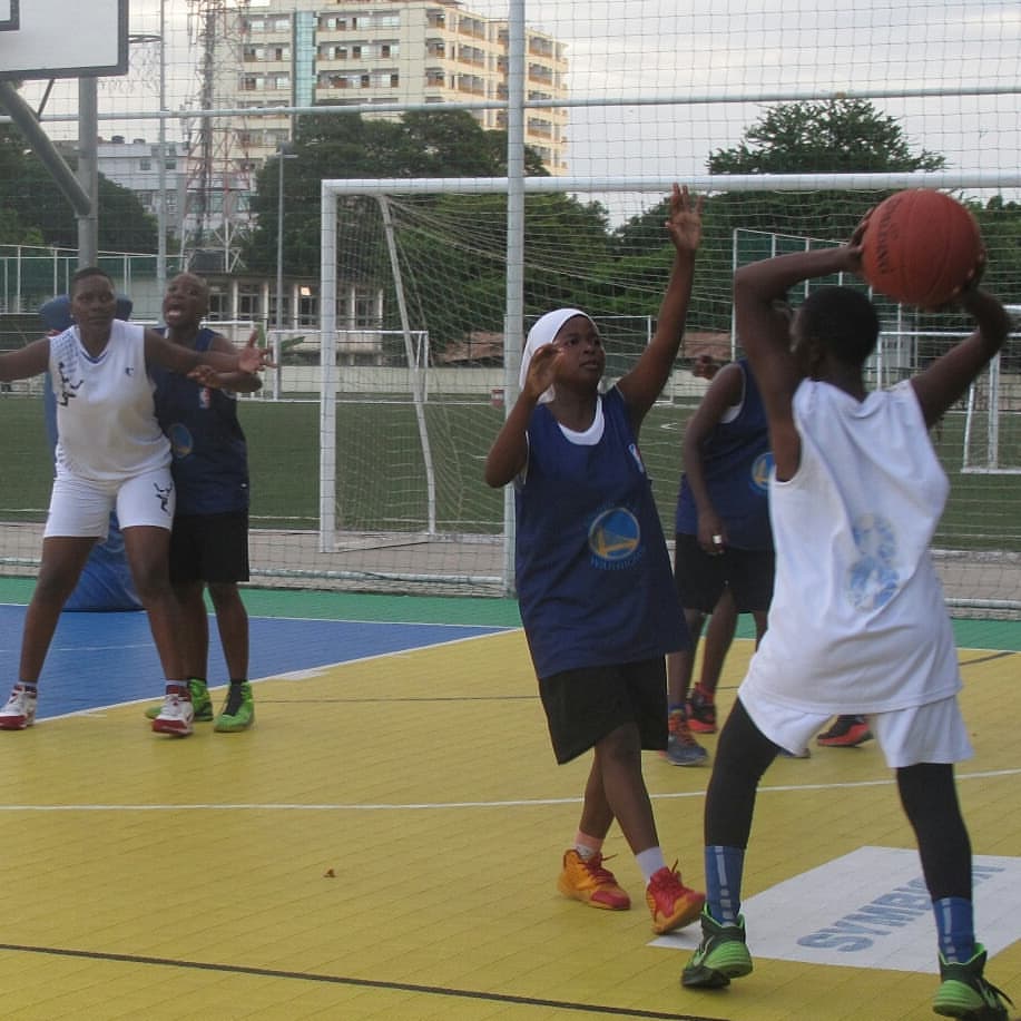 JMKPARK's tweet photo. Exciting game today between #KurasiniDivas Vs #UkongaPrincess 
🏀 🏀 🏀 🏀 

#DWBD 
#femalebasketball 
#DarWomenBasketballDevelopmentLeague
#basketballneverstops
@Darwomenbasket1
@SymbionPower https://t.co/IhXnJmZlUC