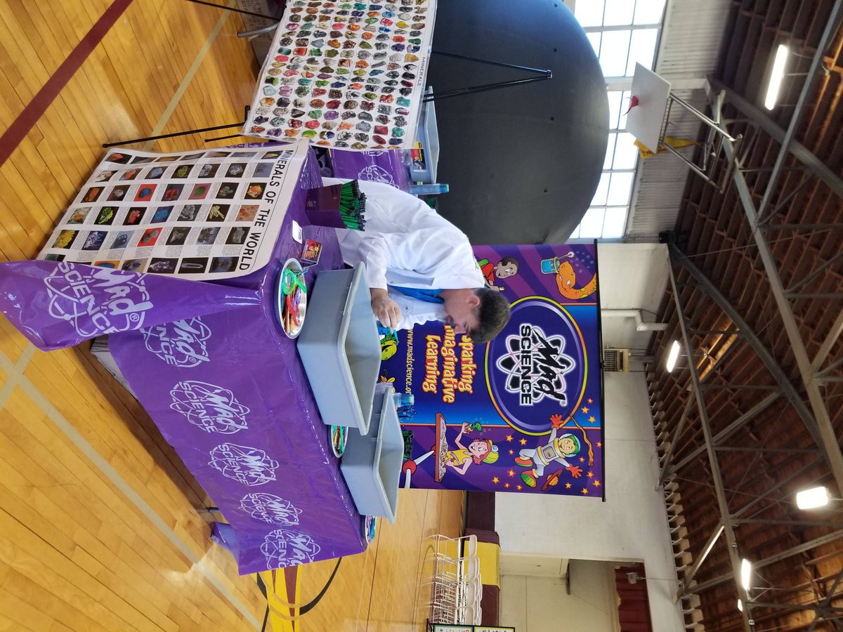MadScienceisFUN's tweet photo. Ready for some Mineral Mania! #earthdayatx #MadScienceLife #MadScienceIsFun https://t.co/7NL5WWhZwr
