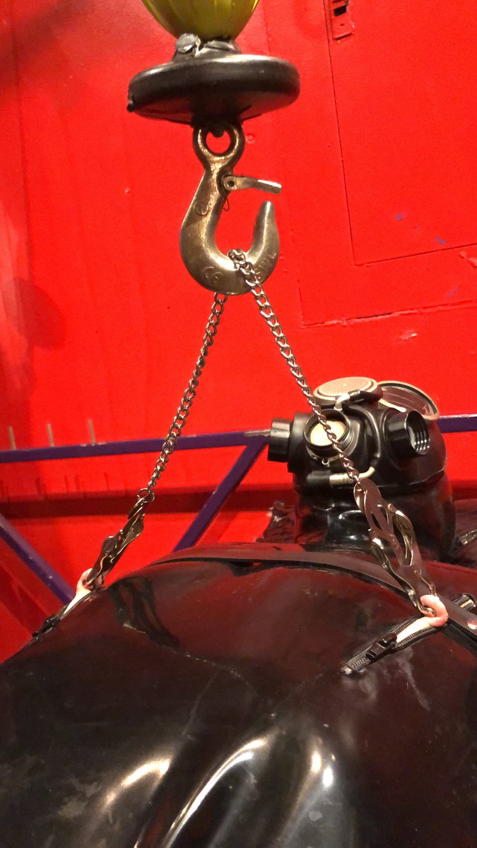 ArianaChevalier's tweet photo. Those nipples are mine #latex #latexfetish #latexbodybag #latexsession #rubber #rubberaddicted #rubberallover #rubberfetish #helpless #totalenclosure #nycbondagemistress #nycdominatrix #nycfetish #femocracy #fetish #femdom  @DirkHooper   @NYCRubberStudio https://t.co/dJGVyp2a7u