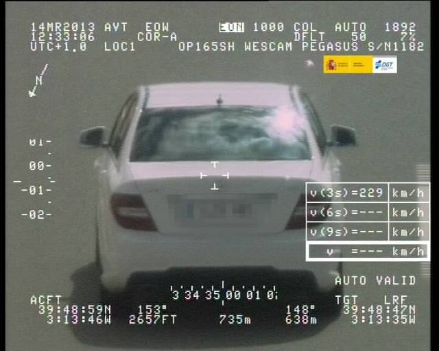 📢¡Buenos días! Hoy hemos pillado al regidor Joan Mascoloms Ruiz, líder de @juntsxcatroures conduciendo a toda velocidad. Los hombres de verde nunca descansan🇪🇸