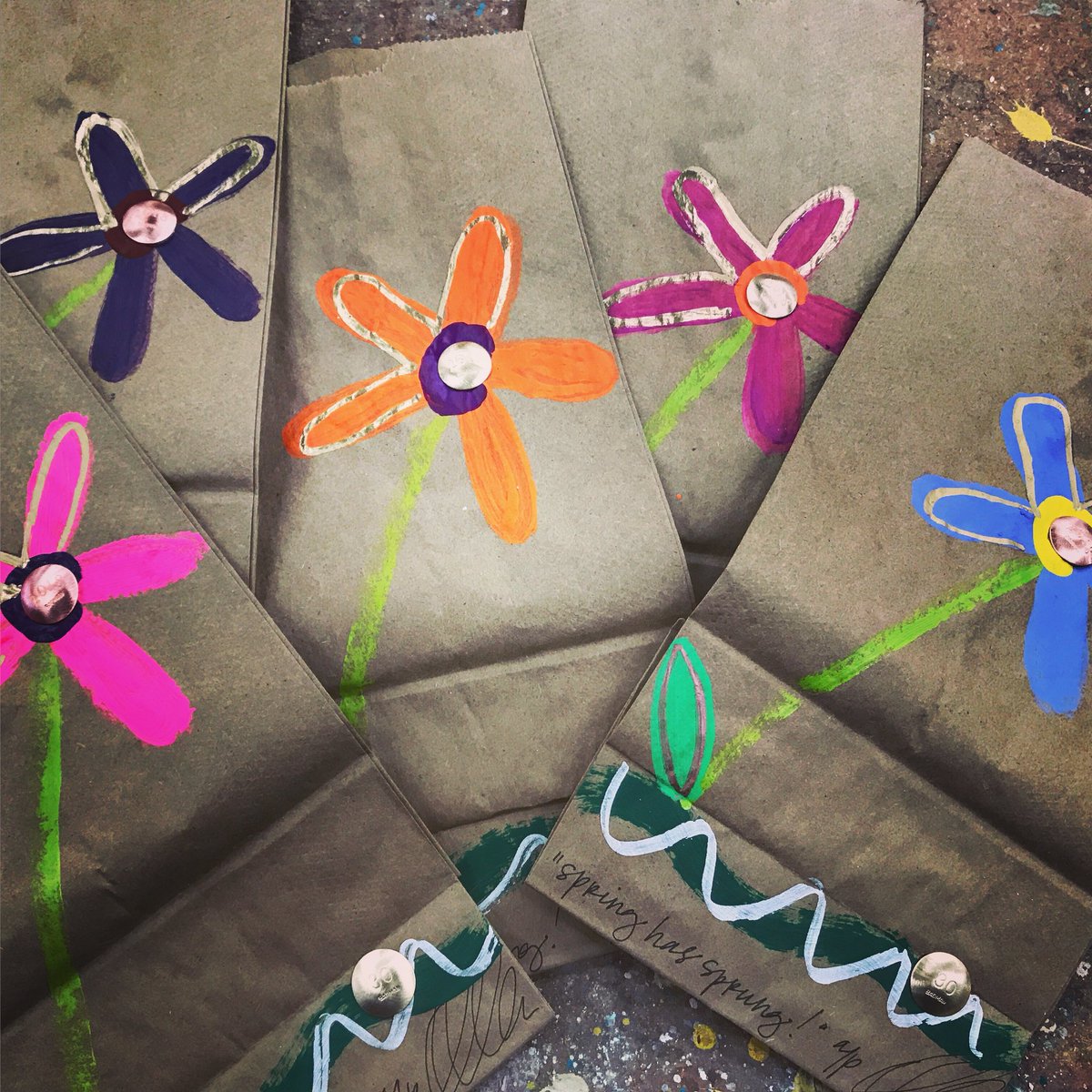 Badman_Design's tweet photo. It’s starting to feel like Spring in GF, ND & our NEW hand-painted gift bags agree! Spring has sprung! 🌸🌼One with every purchase! #onestepabove #spring #handpainted #giftbags #oneofakind #onlyatBD #badmandesign #downtown #grandforks #northdakota https://t.co/p7gFG8DBVI