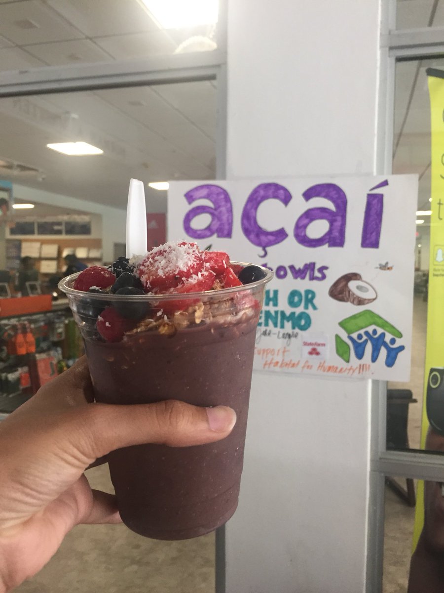 UMHabitat's tweet photo. Thanks to everyone who came out &amp; supported our açaí bowl fundraiser yesterday! Your donations will be matched by State Farm #miamineighbors https://t.co/DSvweljJ0s