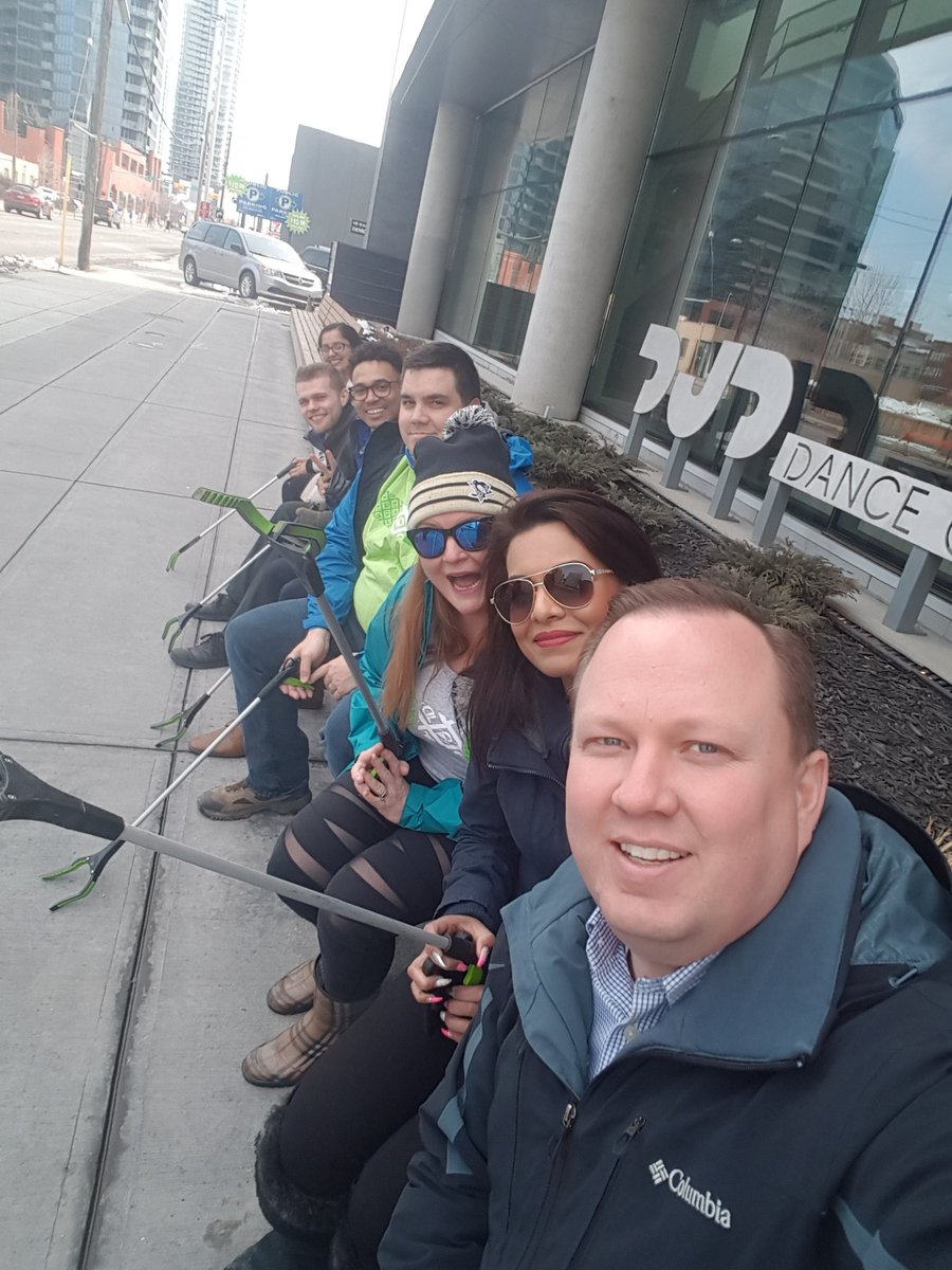 A great day in Calgary doing our Day of Caring with the <a href="/PrairieGenNext/">Prairie GenNext</a> group and the <a href="/UnitedWayCgy/">United Way of Calgary and Area</a>!  We filled 2 bags of garbage from the city streets! We also learned a lot about the good many agencies in Calgary do in the community! @robertghazal_TD