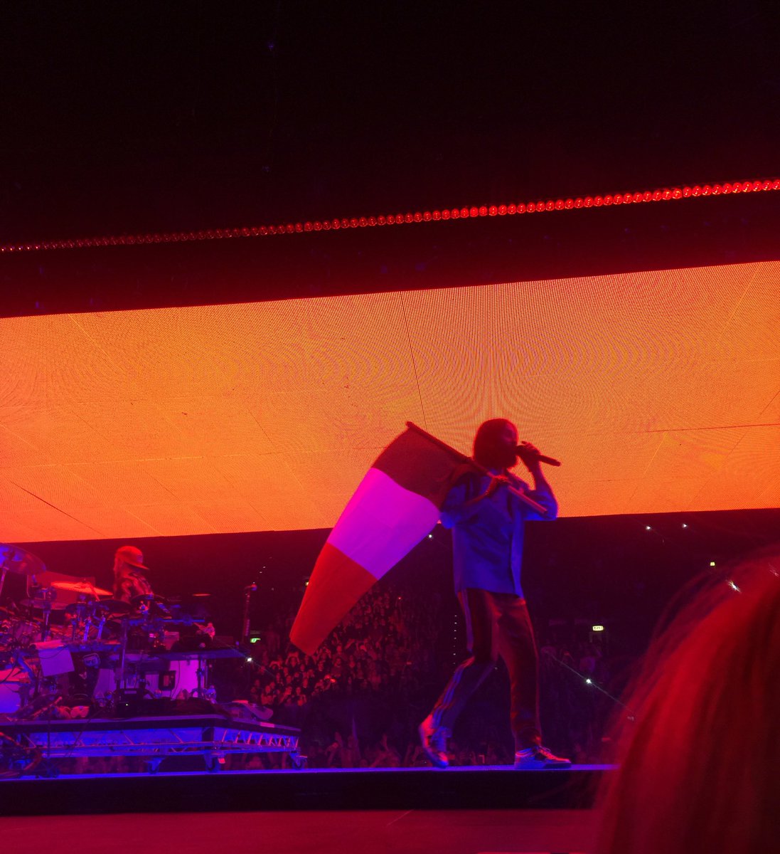 Mary09Echelon's tweet photo. OneMonthAgo❤️ @30SECONDSTOMARS @JaredLeto @ShannonLeto @StevieAiello @SaraTherragni #echelon #30stm #monolithtour https://t.co/BB5Z4Q69fw
