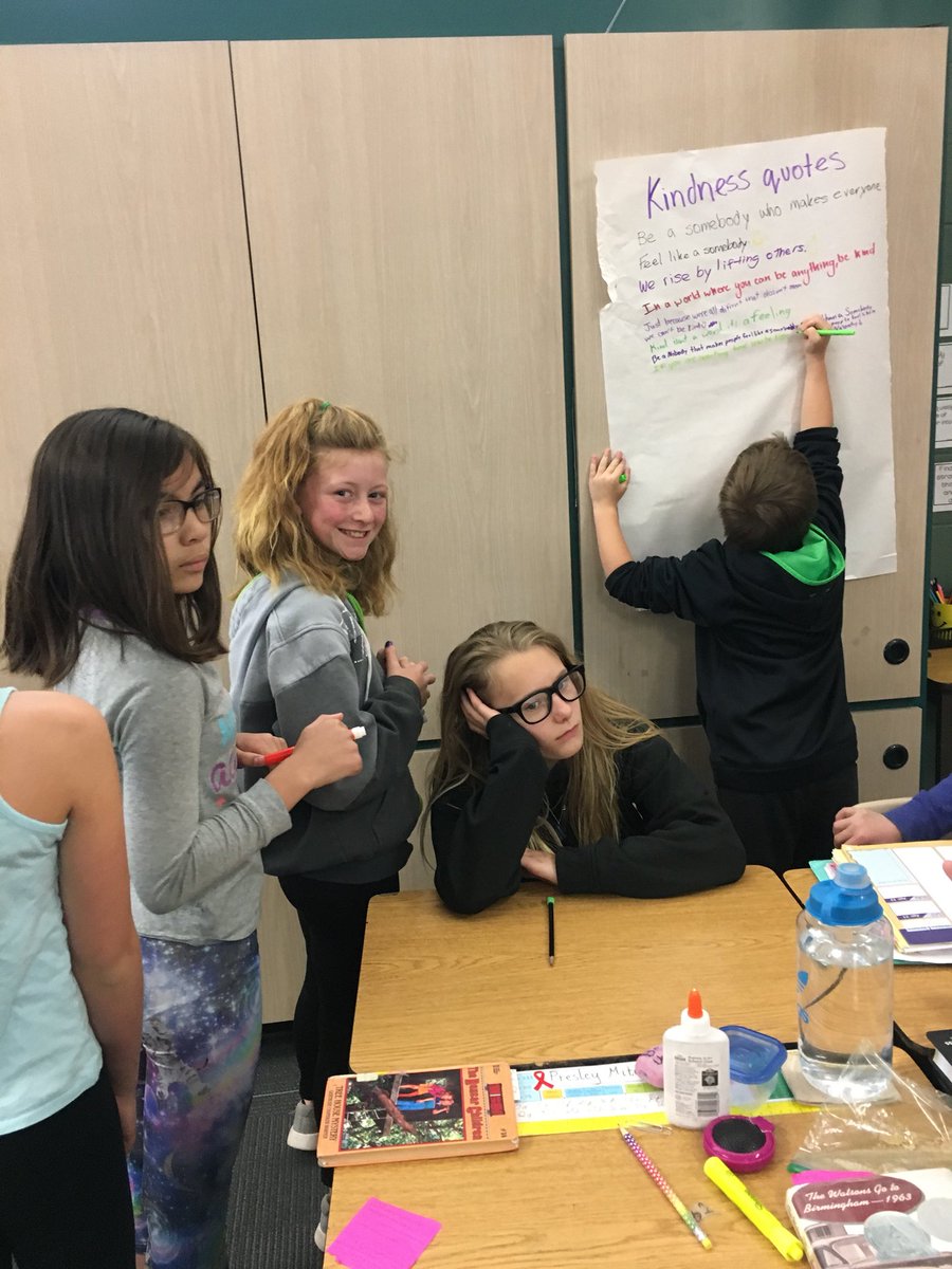 hennessyclass's tweet photo. I might be biased, but I have some of the kindest kids in my class. Lining up to brainstorm kindness quotes for #17daysofkindness #BSDPride https://t.co/L79SKIxy4v