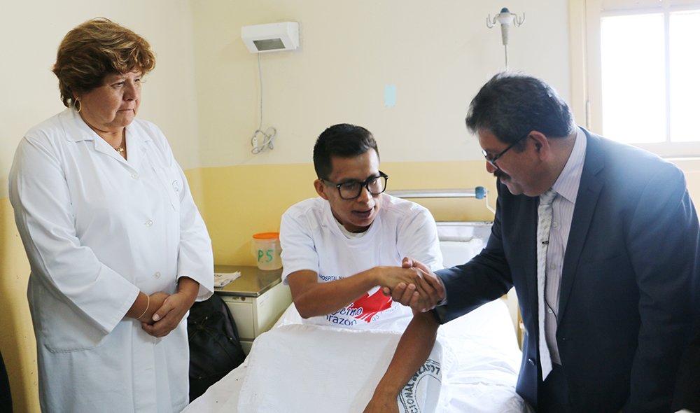 hospitalloayza's tweet photo. Autoridades del @hospitalloayza y el doctor Henry Alfonso Rebaza Iparraguirre, Viceministro de Prestaciones y Aseguramiento en Salud visitaron a dos pacientes que fueron referidos del distrito de Andoas, región Loreto ...

https://t.co/WvIQE9kHzD https://t.co/GLfbgjqEf6