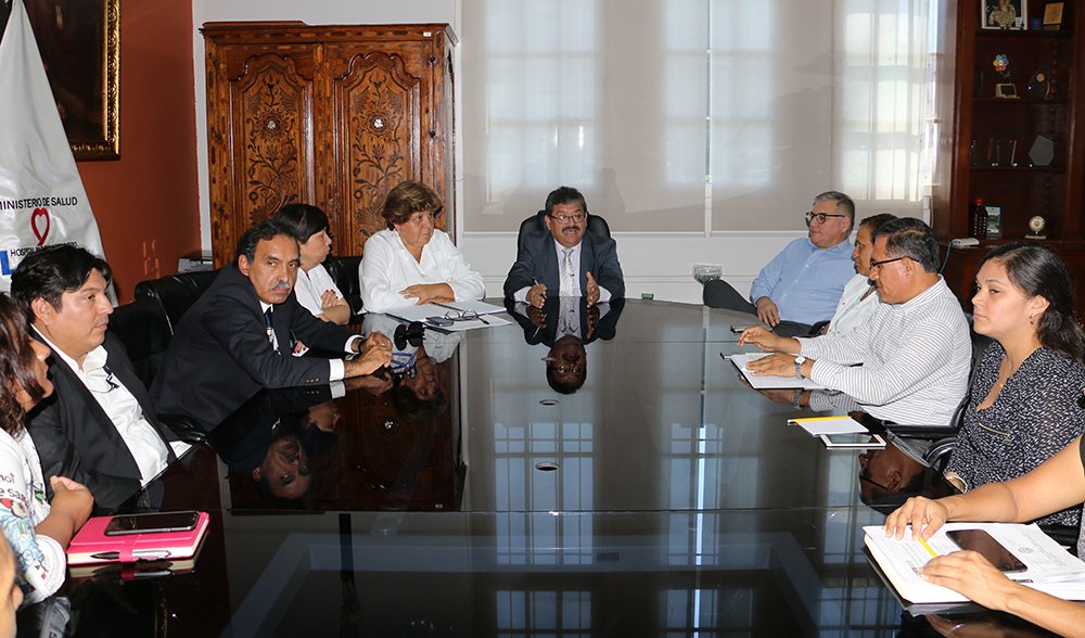 hospitalloayza's tweet photo. Autoridades del @hospitalloayza y el doctor Henry Alfonso Rebaza Iparraguirre, Viceministro de Prestaciones y Aseguramiento en Salud visitaron a dos pacientes que fueron referidos del distrito de Andoas, región Loreto ...

https://t.co/WvIQE9kHzD https://t.co/GLfbgjqEf6