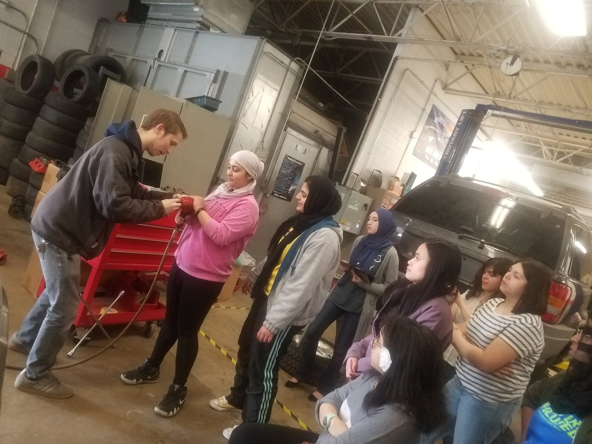 MsGMarinello's tweet image. Shout out to Mr. Oliver for leading a class on changing a tire for @AASGirlTalk Thanks to all that attended!