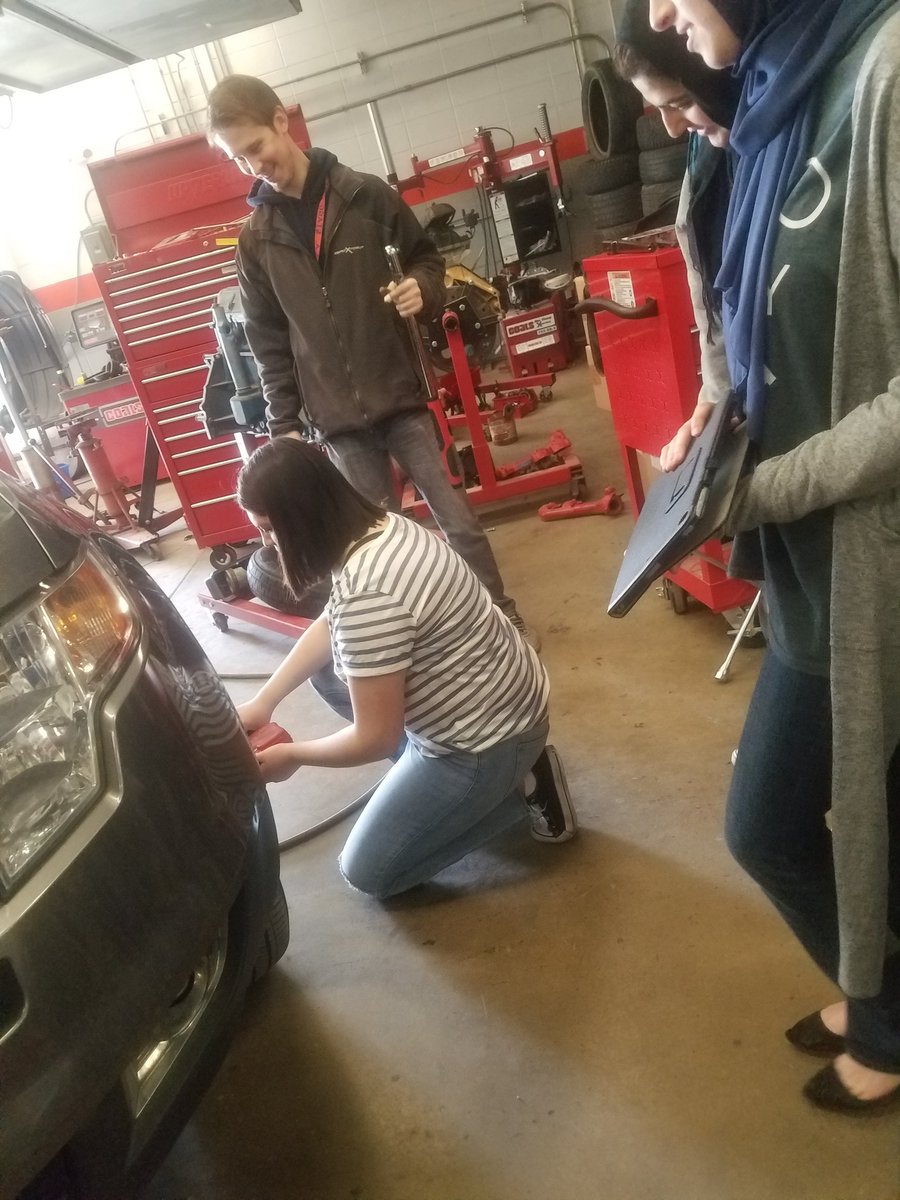 MsGMarinello's tweet image. Shout out to Mr. Oliver for leading a class on changing a tire for @AASGirlTalk Thanks to all that attended!