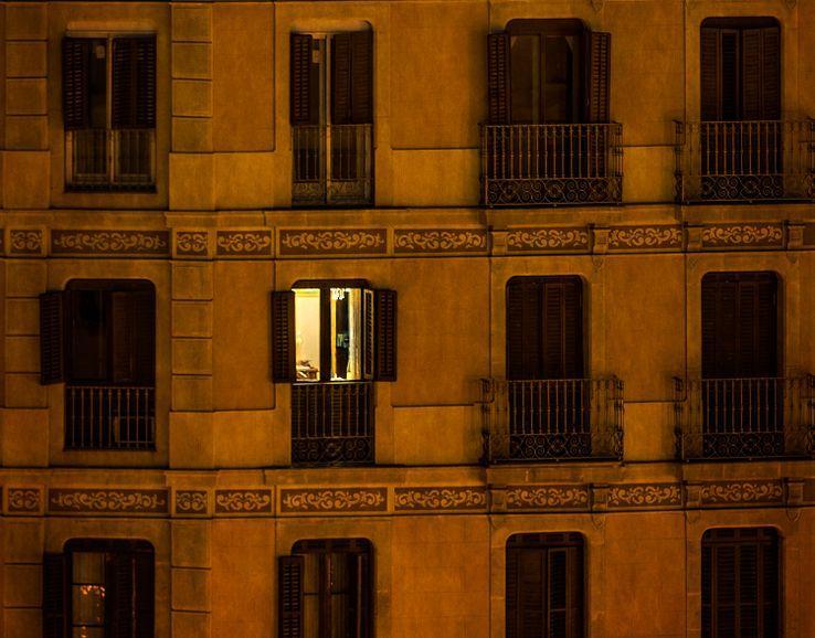 franceculture's tweet photo. Selon une nouvelle étude, le fait de se coucher tard - indépendamment de la durée du sommeil - augmenterait le risque de décès prématuré. Le sommeil est précieux et représente un tiers de notre vie, il est réparateur, n’est pas du temps perdu https://t.co/79oxOACw3I https://t.co/LgOAHo4sRx