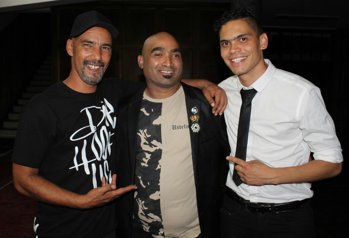 BesemBoss's tweet photo. @DieHooflig en @whadenjohannes saam met die gewilde #OomBul, die restaurant eienaar met dieselfde naam in #George! https://t.co/kXlWdZOajd
