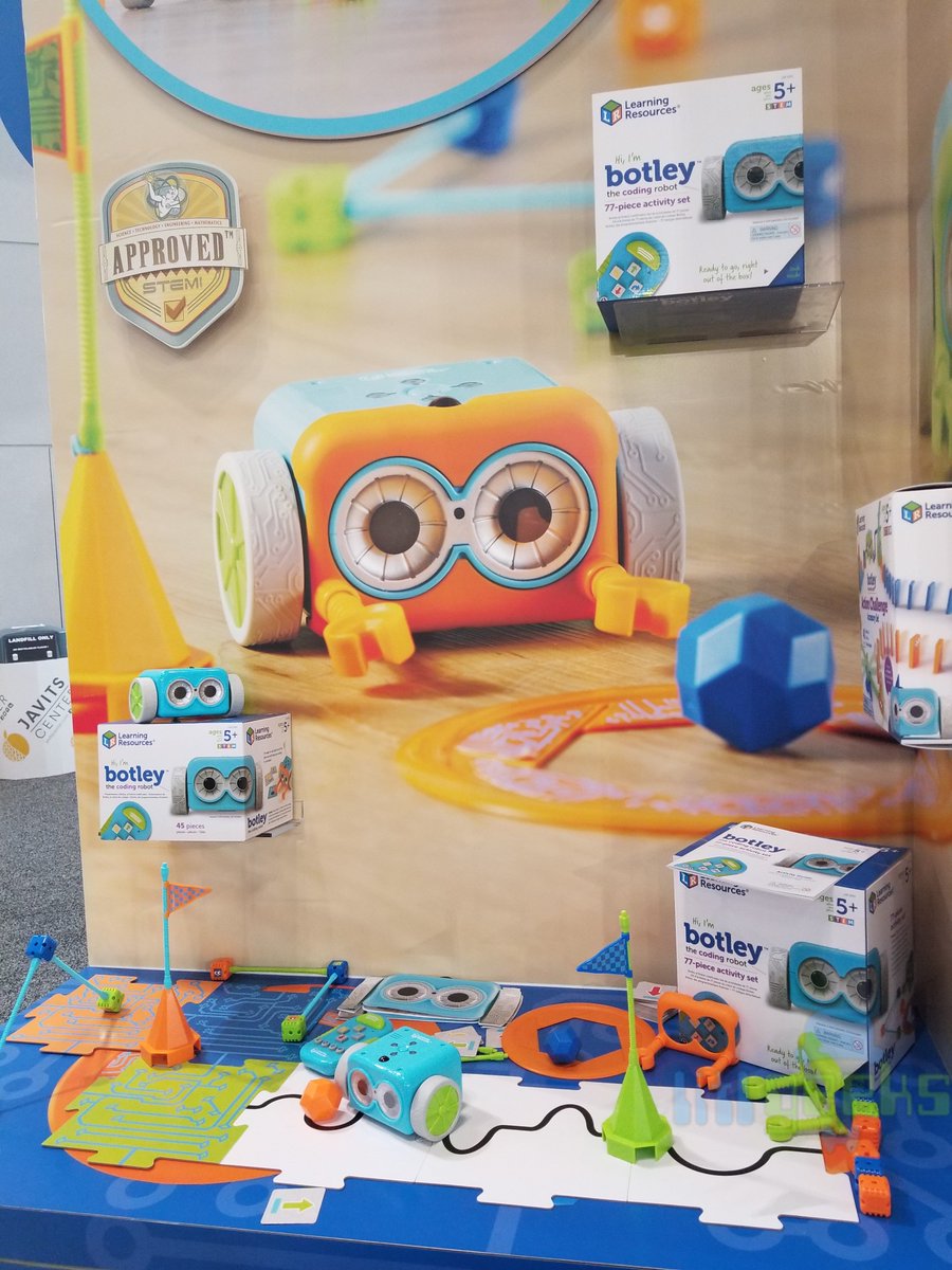 stemdotorg's tweet photo. Our partners at @LearningHandsOn @LRUK (LR) asked us to evaluate their latest #STEM product and it's a winner. botley™ is the first classroom-appropriate early coding robot #STEMApproved by https://t.co/98fOtJYnUO. 🤖
https://t.co/yD02jlcd30 https://t.co/XKLYFQDErs