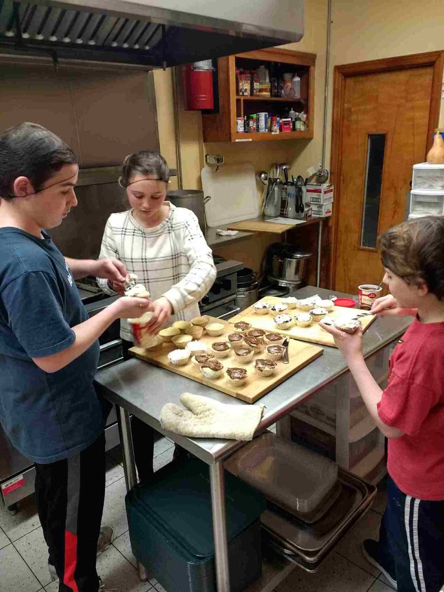 HobokenSmt's tweet photo. It’s a day in the kitchen for our Confirmation Class as they bake cupcakes for our Lunchtime Ministry guests! Thanks, team!

#hoboken #confirmationclass #giveback #lutheran https://t.co/3KE7ge3oxV