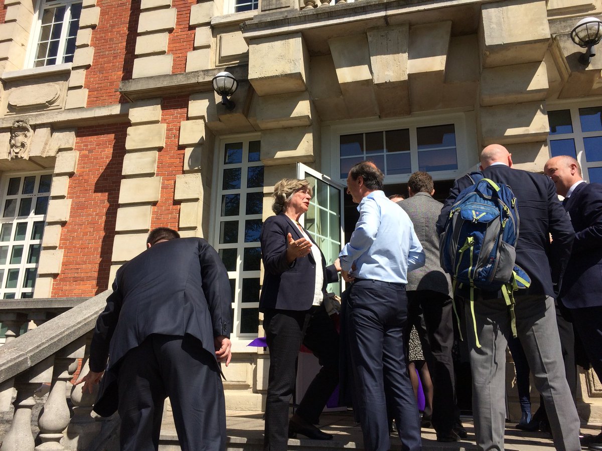 Aujourd’hui avec Michel Edouard Leclerc à Neoma ....
Chaleureux accueil du nouveau Président  par Vincent Laudat et de nombreuses personnalités.