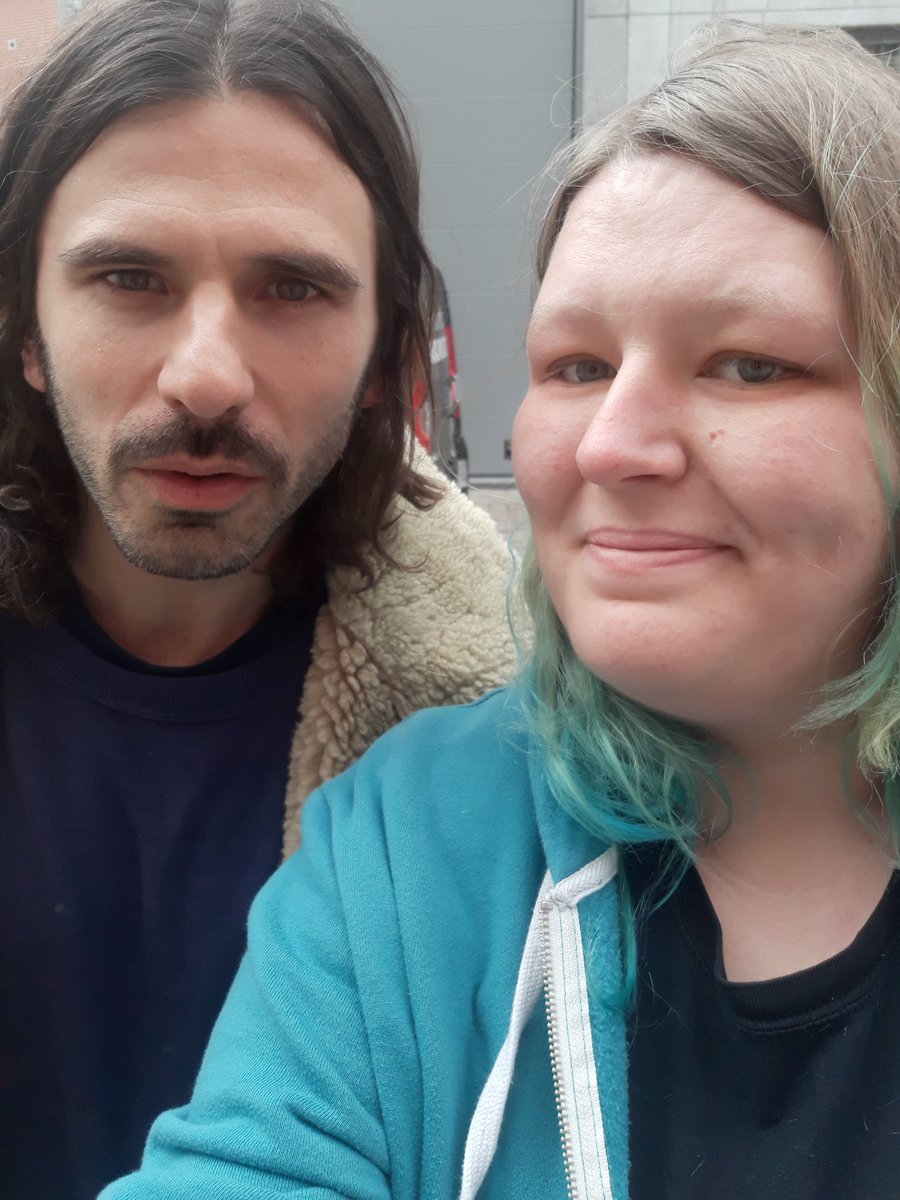 MamselleG's tweet photo. Seeing @pleymo_officiel. This band from your teenage years that stopped music when you were just becoming an adult, you think you forgot them but can still scream all the lyrics from the bottom of your lungs. Teenage me never realized how important they were, but they are. https://t.co/T4Sy6NtEbm
