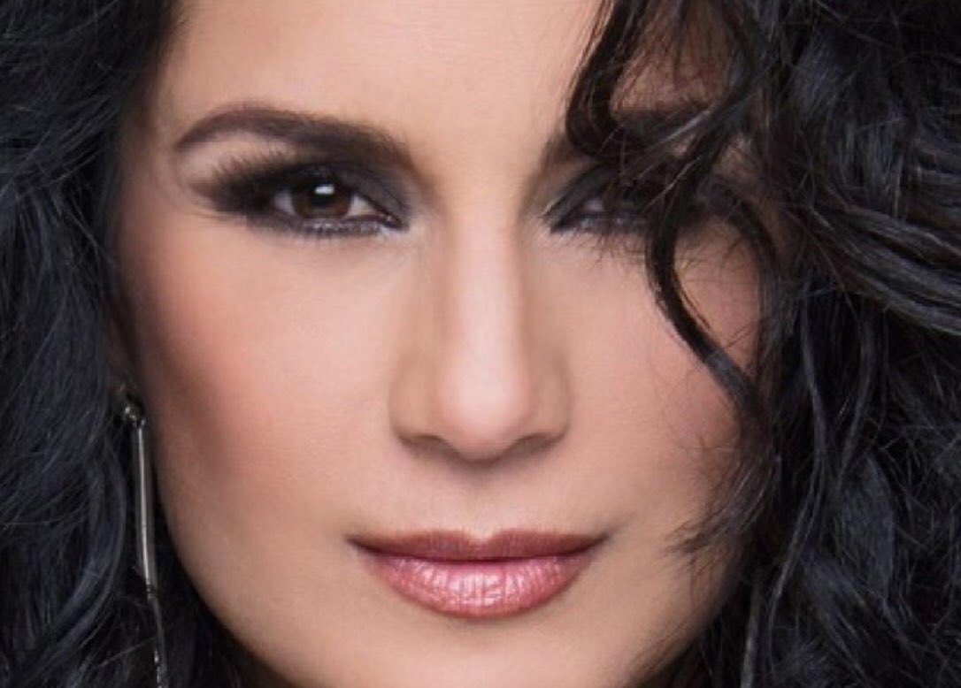 VivasGroup's tweet photo. ATENCION 📣 VIERNES 11 DE MAYO!!! Y vas a esperar para último momento para adquirir tus entradas??? No dejes que te lo cuenten!!! 👉🏼 https://t.co/WlPiGpbzzq #venezolanos #venezuela #vzla #musica @karinalavoz @vivasgrouprealtors @canadaconhumor @lamegadetoronto https://t.co/ZmwhboOk2j