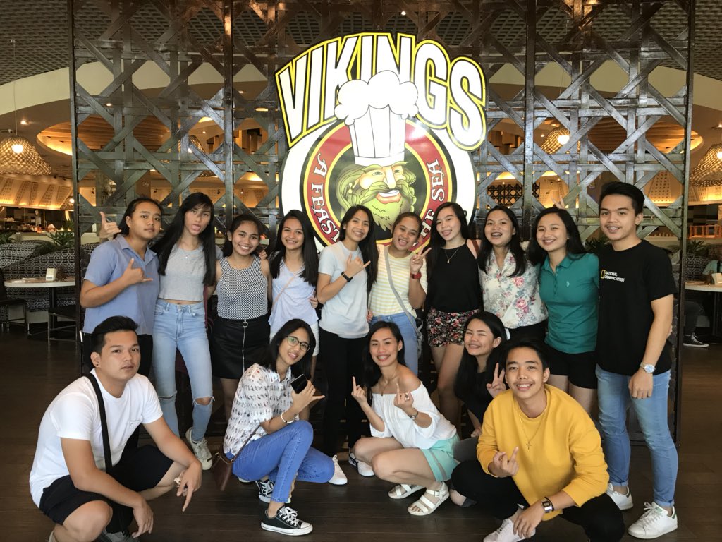 xeloisenicolex's tweet photo. @LEEYUHHHH hbd again babe! thanks for everything mwa! ily baby! 💛💛💛 https://t.co/lriK07T6Ex