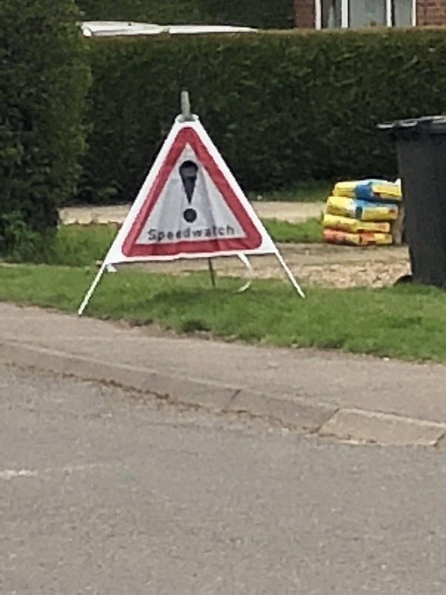 SouthCambsCops's tweet photo. #SCSpeedTeam in the lovely village of Madingley with our week of action. Pleased to say Speed Watch are planning a massive part around the county’s roads. https://t.co/YRXTwZH2hR
