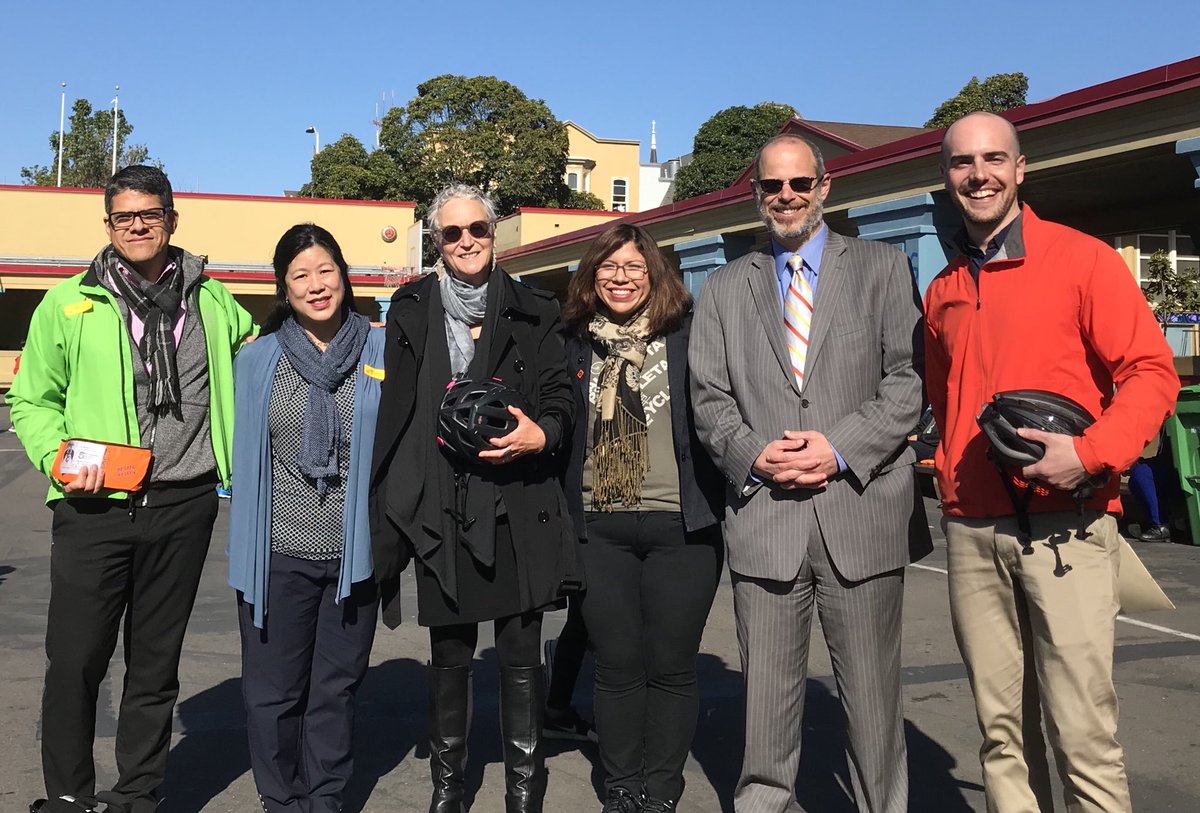 sfcta's tweet photo. Had great morning biking &amp; rolling to school with the students of Buena Vista Horace Mann. #BVHM

Get all the details on Bike &amp; Roll to School Week via @sfbike: https://t.co/NBaow82vzT https://t.co/4wHY3xc3dL