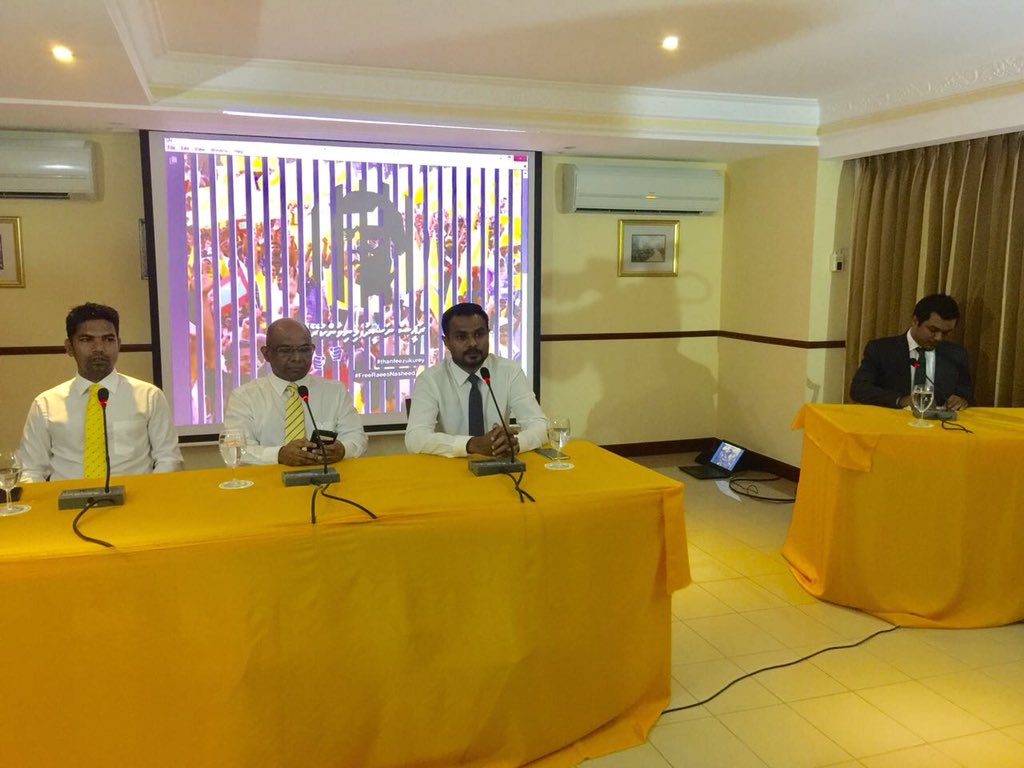 adduXfiles's tweet photo. "#1Feb18 ge hukumugai ves eba oiy RaeesNasheed akee minivaneh kamah ninmaafa" 105K Rayyithunge Naibu Raees @mdpshippe
#PanelDiscussion | #RaeesNasheed ge massalaigai UN ninmun https://t.co/MJG6g5hZSs