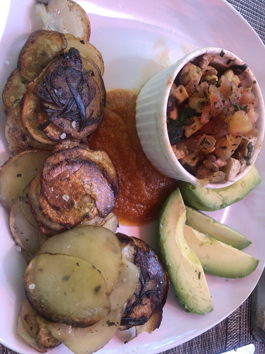 oldschool94's tweet photo. I love #homemade savoury breakfasts! Today we are having a carmalized onion &amp; spinach tofu frittata, with sweet tomato jam, avacado petales, and crispy rosemary potato stacks! #YUM #gourmet #organic #whatveganseat https://t.co/UYGXBjS6q5