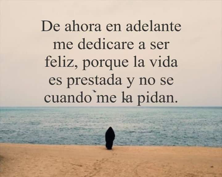 Fija tus ojos hacia adelante en lo que puedes hacer, no hacia atrás en lo que no puedes cambiar.👌☝️
#FelizMiercoles 
#Deseó