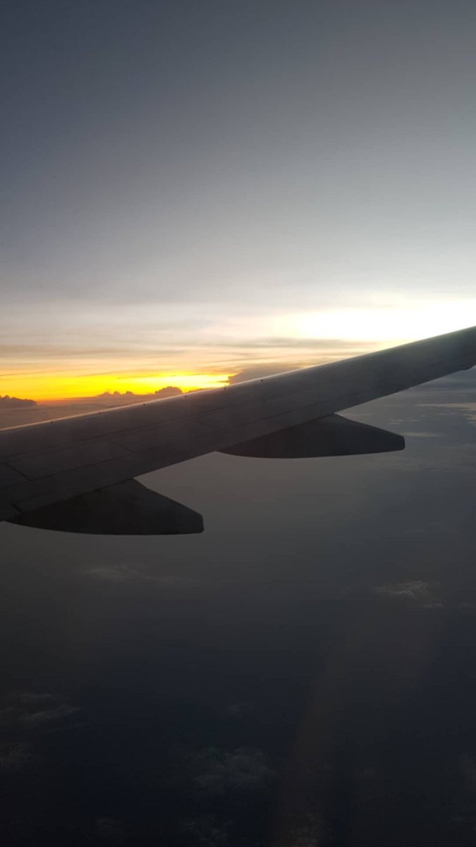 AntooAvilaOk's tweet photo. Ese momento en que sabés que estás a medio paso de cambiar de vida,justo ese momento al que todos le huyen por miedo yo,me tiro de cabeza y a ojos cerrados. Porque el pasado ya pasó y el futuro es lo que vendrá de lo cual estoy segura que es sólo para mejorar.
#CerrandoCapitulos https://t.co/2yqsl2tG0Y