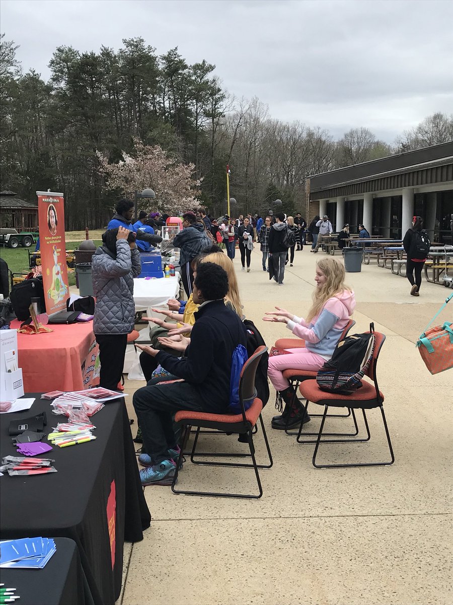 NOVAcommcollege's tweet photo. Having fun at the Manassas Spring Fling! #SpringforNOVA https://t.co/pVOrN8a7SG