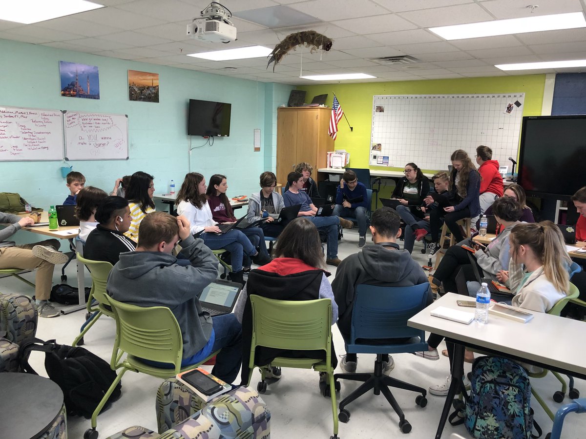 SusanCintra's tweet photo. @GovMattBevin after a grueling morning testing,my kids are leading discussion on literary analysis of their book. #KyPublicEd #abovelevel https://t.co/cMFU6bh0GN