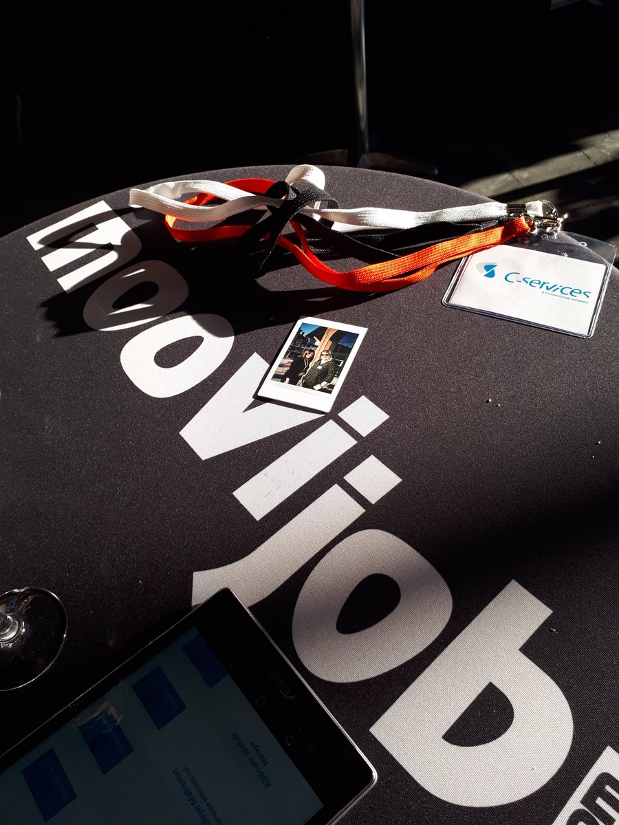 EddaLux's tweet photo. On vous attend sur au salon #PlugAndWork de #lille avec @Moovijob avec le sourit et le soleil 😀 https://t.co/qNzSWNTVhw