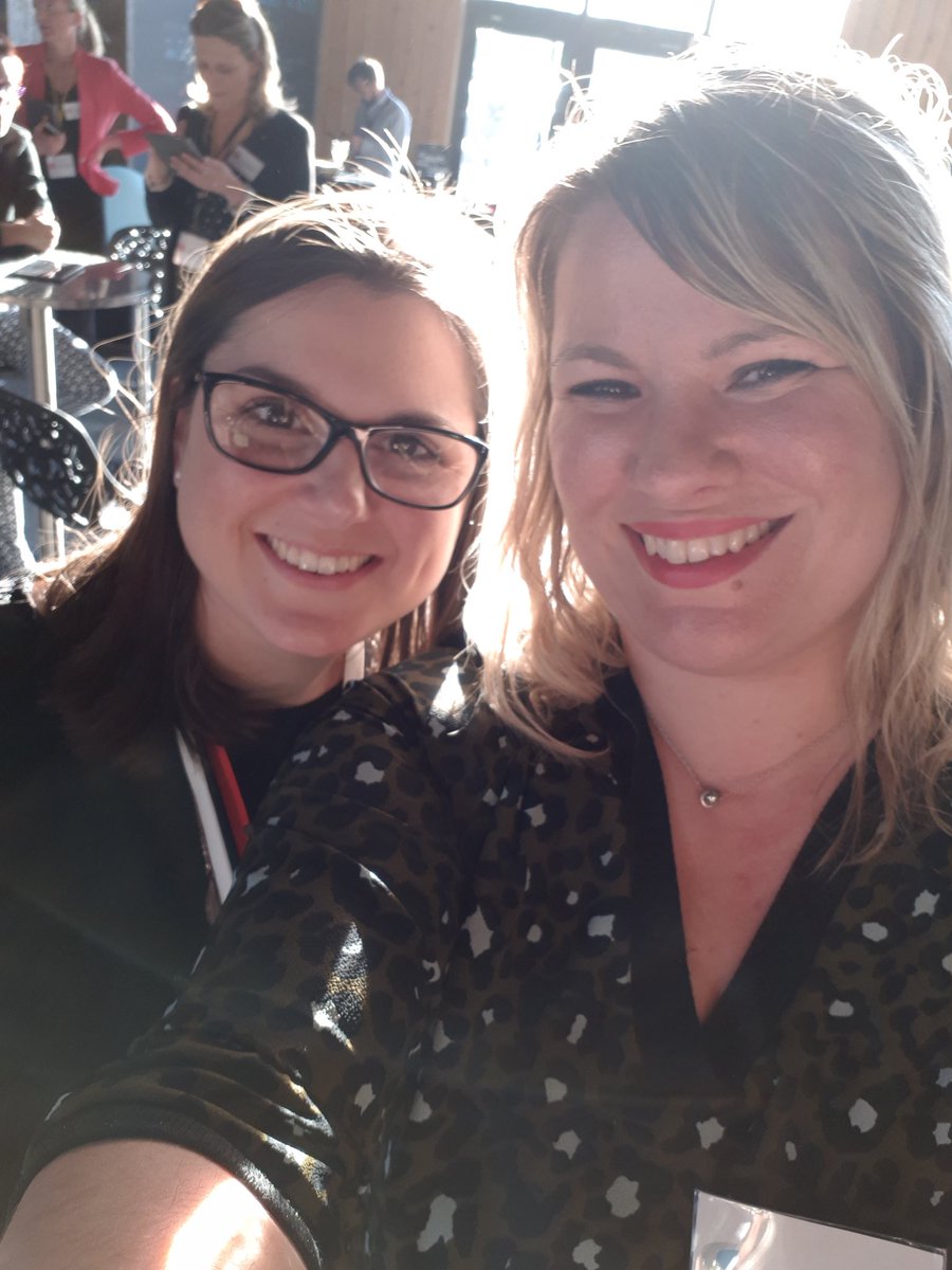 EddaLux's tweet photo. On vous attend sur au salon #PlugAndWork de #lille avec @Moovijob avec le sourit et le soleil 😀 https://t.co/qNzSWNTVhw