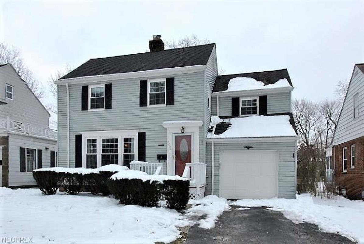 traditionsoh's tweet photo. See a virtual tour of our listing on 5208  Lynd Ave #Lyndhurst #OH  #realestate https://t.co/YW0OamNzjA https://t.co/47Sv7JODMi