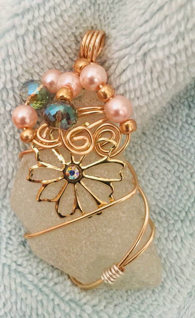 beachbobbles's tweet photo. #seaglass #beachlife #Oceanside #MothersDay #giftforher #beach #Craftbuzz https://t.co/x4jvxXWqtV