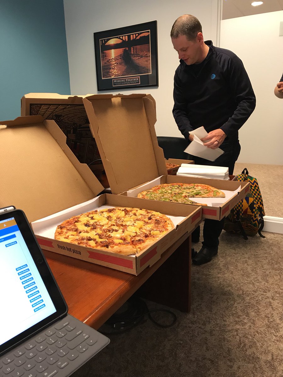 MikeWalshNE's tweet photo. Fueling the troops at halftime. 16 leads, with 4 appointments set for this week! S’GOOOOOOOOOOOOOOOO @SeanParkinson82 @WilliamGStovall @stephenvergine @costelloatt #EASTBizBlitz #beastinthenortheast #CRUKingsintheNorth #ourNE #CRUsher https://t.co/fH5pSjSh8L