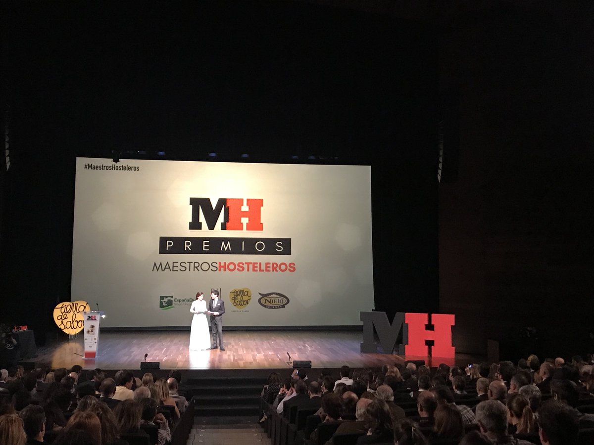 Comienza #MaestrosHosteleros hoy @rtvcyl está de gala de premios en León