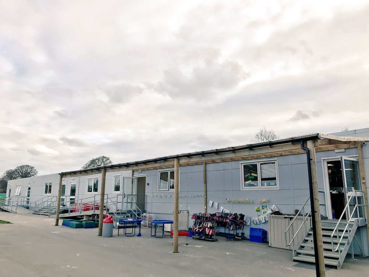 Arpenter_'s tweet photo. Small evening FF&amp;E condition survey complete at @yavneh_college primary temp accommodation ahead of their new build! https://t.co/BkbVFnnBPC