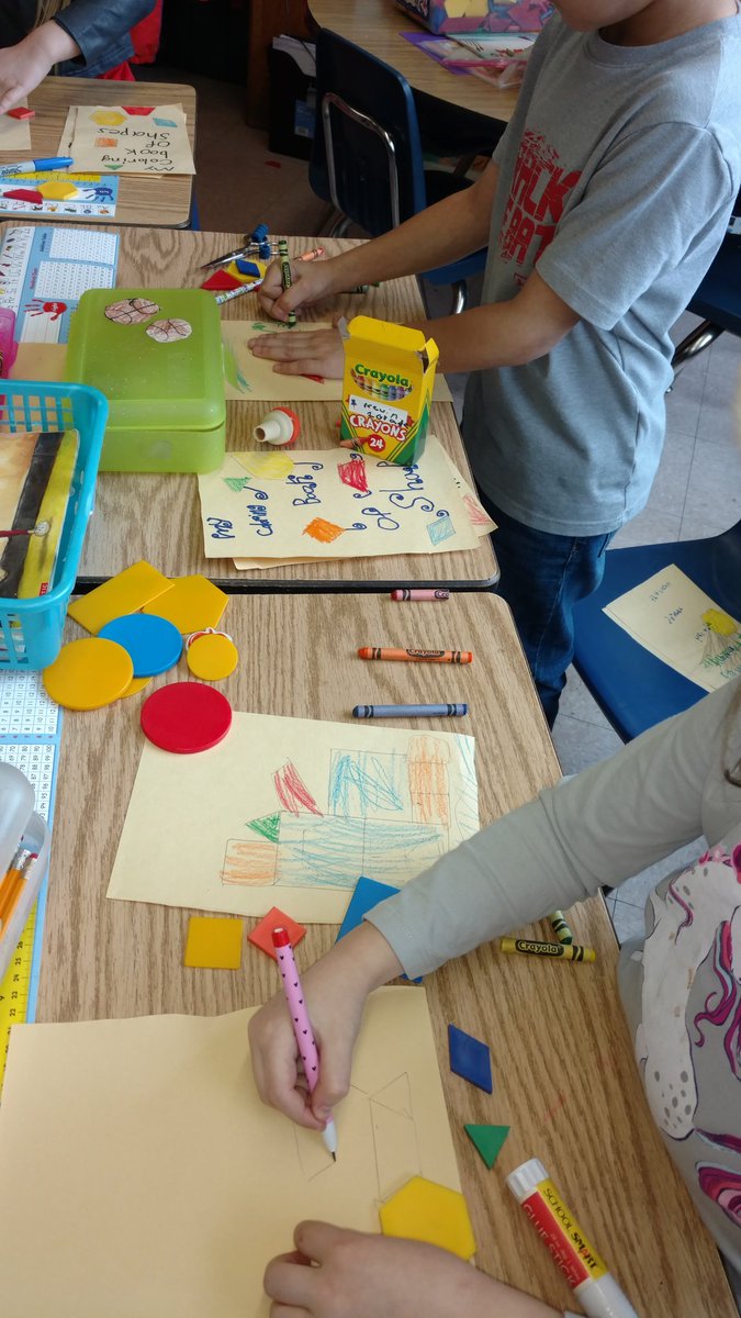 Firsties composing two dimensional geometric shapes ...#MTPSpride @NutSwampTigers