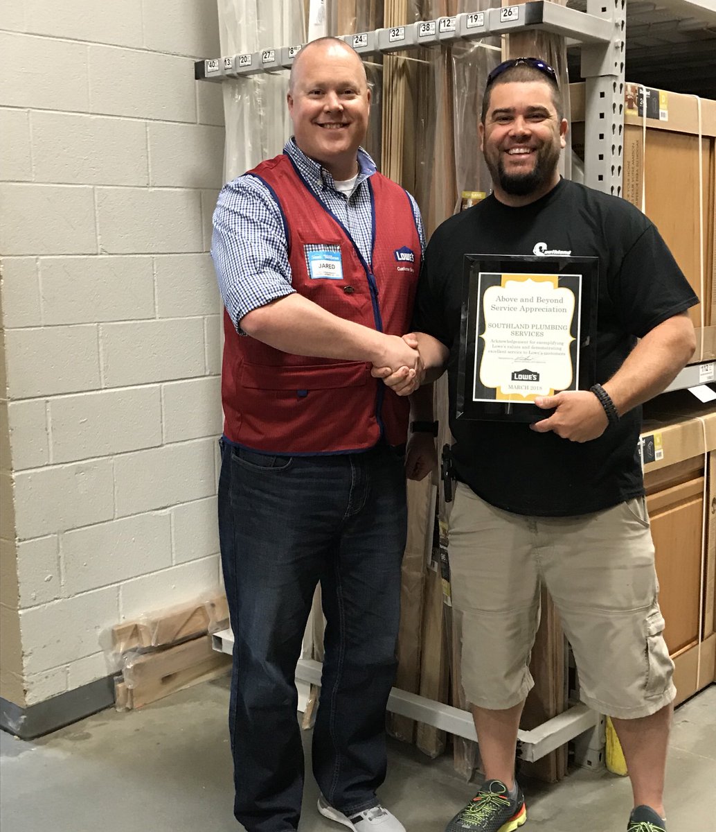 sharpe_sharp's tweet photo. We have great installers to support our customers experience. Congratulations to Southland Plumbing on their Above and Beyond Service Award#lowes.com#upstatesc#simpsonvillesc#helpingcustomerslovewheretheylive https://t.co/mBobp3Ie9l