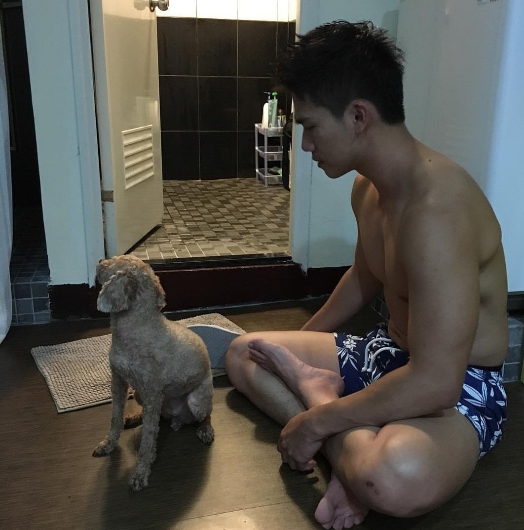 Eaaaw's tweet photo. มาดู #ThirtyYearsOfAdonis แค่ได้เห็นจู๋น้องชายพระเอกก็คุ้มละ 555 พลอตเดาได้ ดาร์คๆ หม่นๆ ตามสไตล์หนังเกย์ เตรียมใจมานิดว่ามันคือหนังอาร์ต ไม่ใช่หนังโป๊ #movietwit https://t.co/elKZPfxOAr