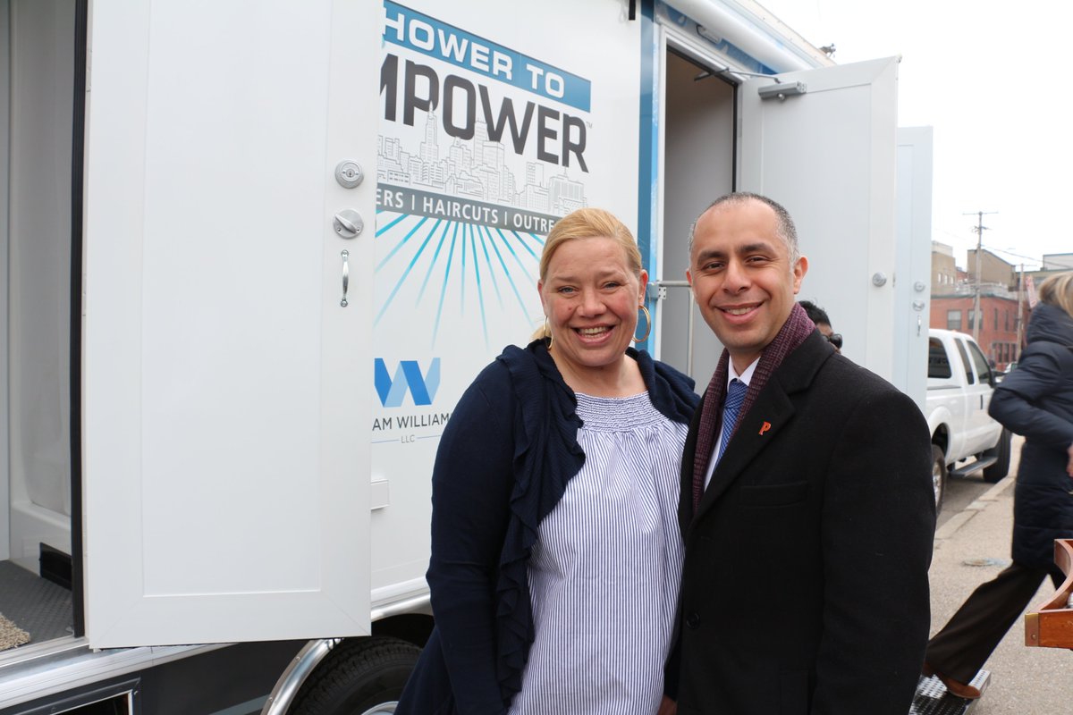 Jorge_Elorza's tweet photo. If you're experiencing homelessness and want to get back on your feet, we want you to know that the Shower to Empower mobile unit is here to help. Thank you to @houseofhopecdc. Team Williams, LLC. and @ProvCityCouncil for coming together to help those that are in need. https://t.co/mxVyAIBRfU