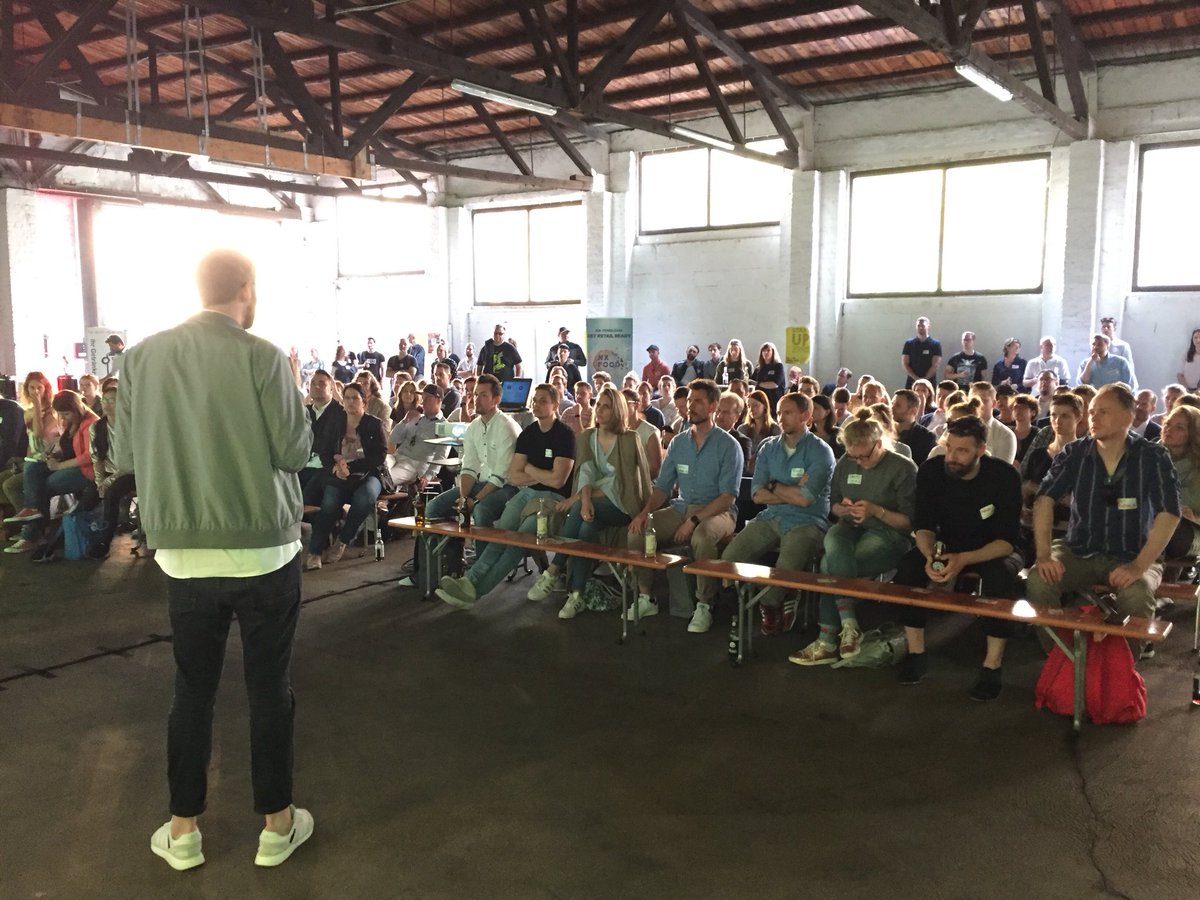KuSchniJa's tweet photo. Volles Haus beim Food Startup netzwerktreffen #foodtech @nxfood_com #super7000 @EFoodBlog https://t.co/GYXpErqMGN