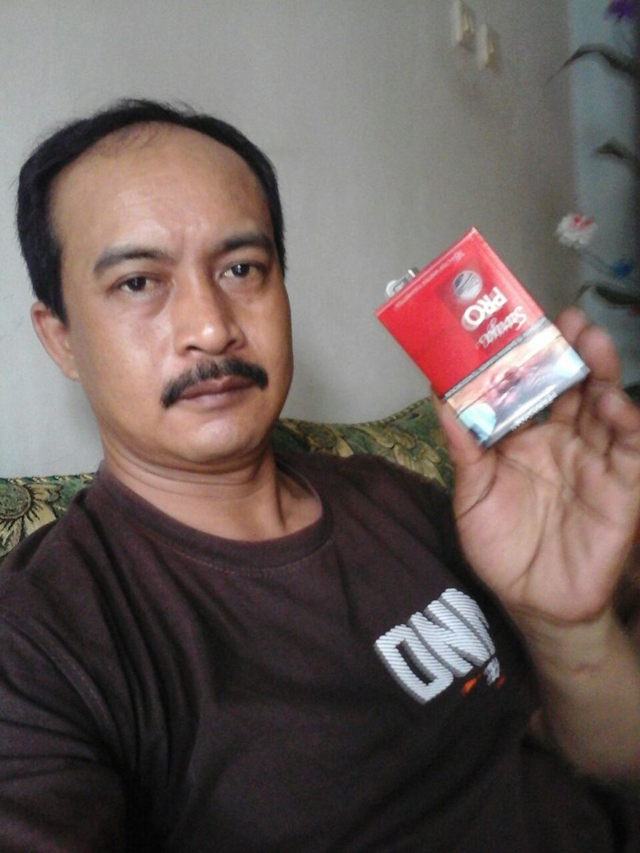 Aditya03557067's tweet photo. Bis ronda tdur dulu https://t.co/rp61h2swSj