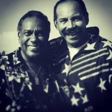 lidiaronquillo's tweet photo. #RecordandoACheo: La noticia fue confirmada por @OscarDLeon a través de una entrevista en vivo. El velatorio del artista se realizó un sábado 19 de abril en el Coliseo #RobertoClemente de San Juan y fue sepultado en su ciudad natal de #Ponce. 2/2 https://t.co/Z4EYjSIWgZ