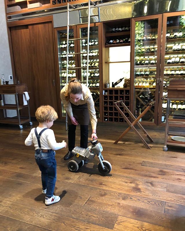 jokuti's tweet photo. Michelin inspector is ready to leave, valet parking can be fun!
#minimichelin #michelinstar #michelininspectors #valetparking #budapest #driveinrestaurant #myson #proudfather #costesdowntown #guidemichelin #luxury #hungarianfood #foodie #foodiekids #twitter #buszkeapa #apabl… https://t.co/NAVPydCG1e
