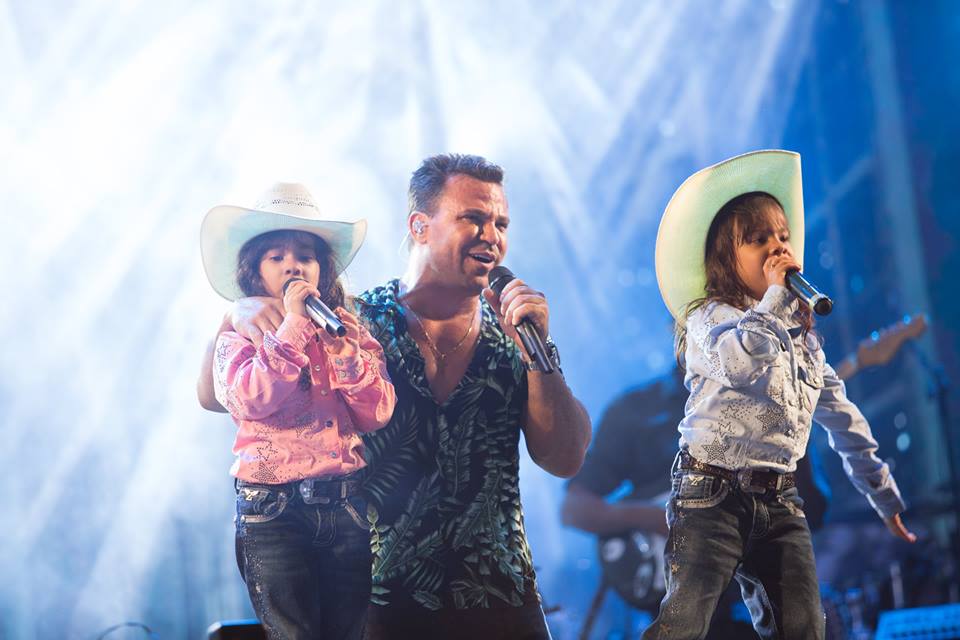 EcMeuDocinho's tweet photo. Show @eduardocosta Em Rondonópolis/MT
#EduardoCosta
#EduardoCostaNaFazenda
#PraSempre
#ECPraSempre
#Rondonópolis
#MatoGrosso
#MT
#ParqueDeExposições https://t.co/E8CKZnc0h3