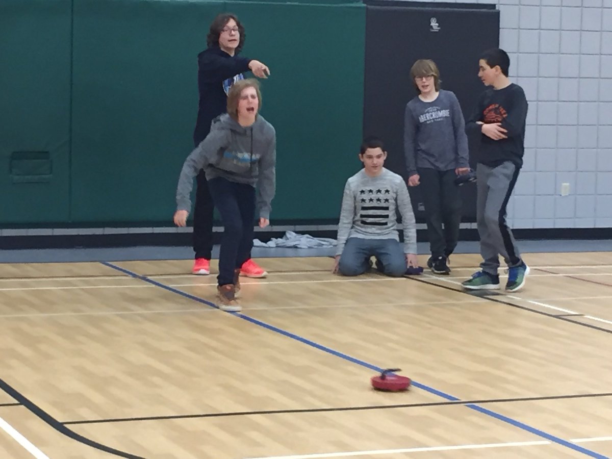 ms_thorne's tweet photo. More curling fun! @staugustinewcd @rocksandrings https://t.co/zryXR0LDZX